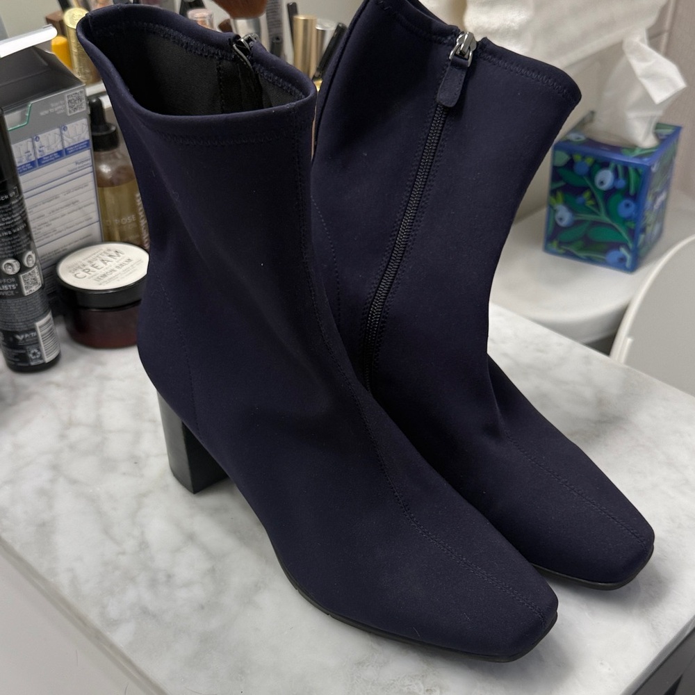 AEROSOLES Midnight Blue Heeled Boots